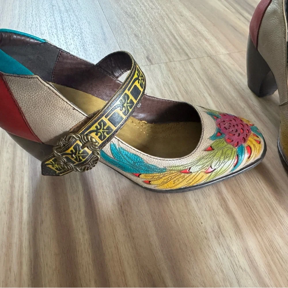 EU 38 society Chunky Heels with Strap and Multicolored Details - Picture 7 of 9